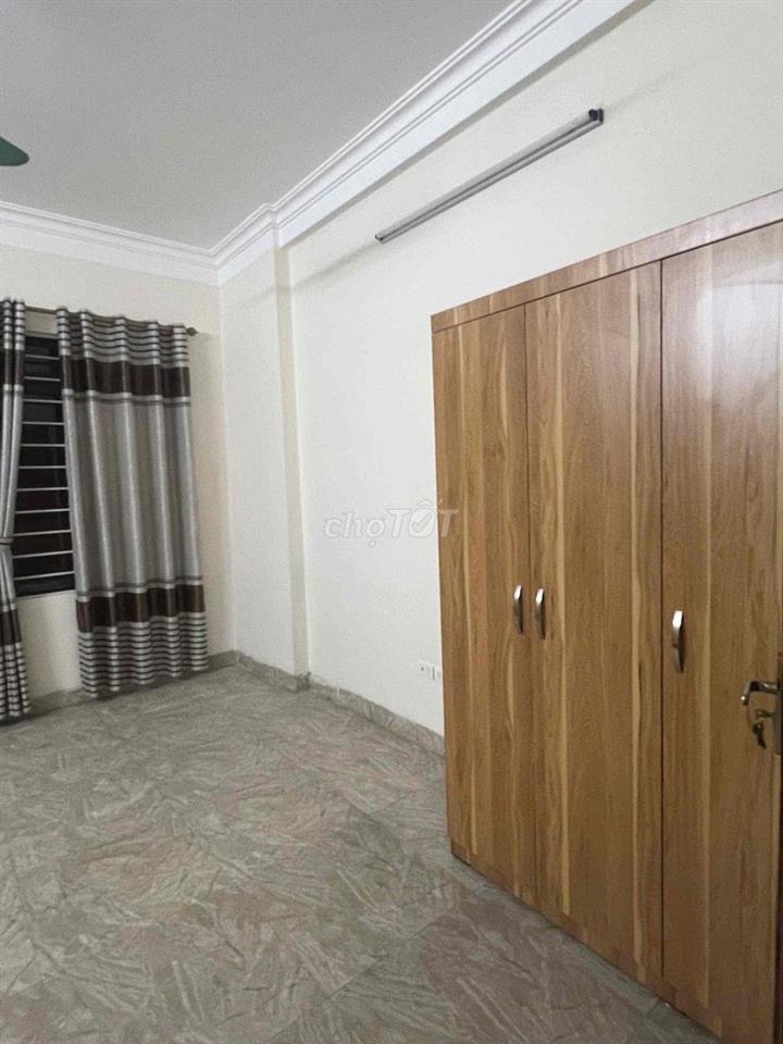 Cho thuê căn hộ tầng 4 số 9B ngõ 120 Kim Giang