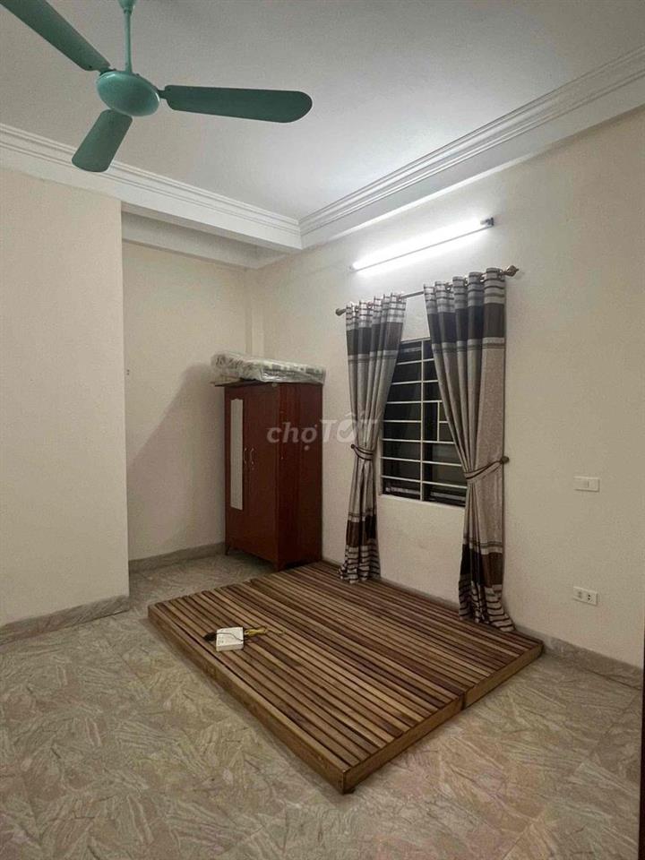 Cho thuê căn hộ tầng 4 số 9B ngõ 120 Kim Giang