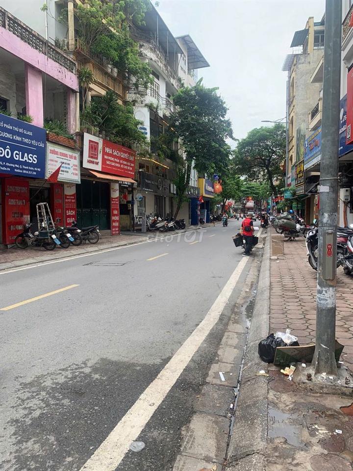 🔥2 MẶT PHỐ VƯƠNG THỪA VŨ –  6 TẦNG, 90M² –VỈA HÈ RỘNG 5M- THANG MÁY! 🔥