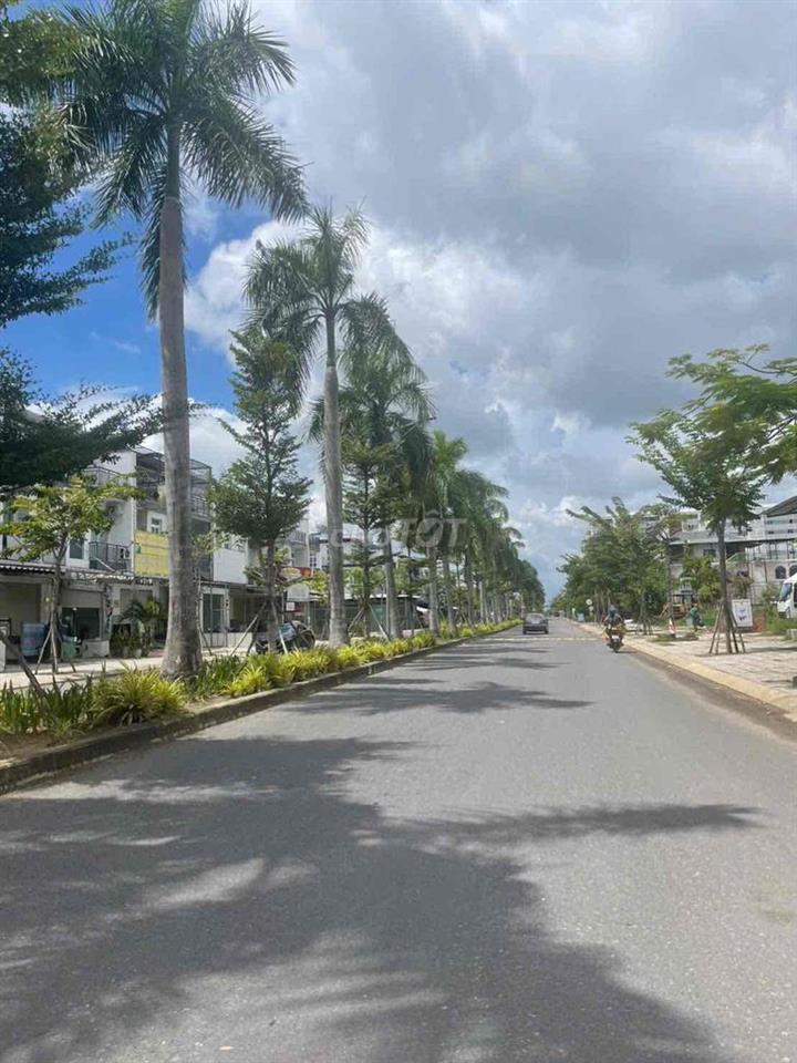 cần bán gấp nhà phố phúc an city