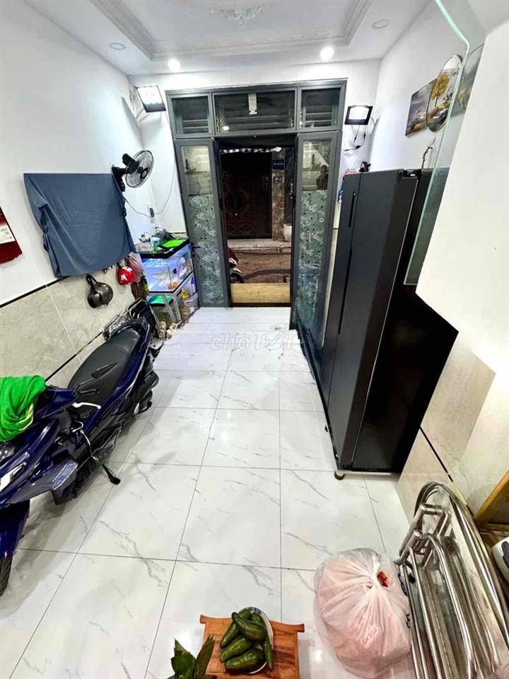 NHỈNH 2 TỶ - 4 TẦNG - KHU PHÂN LÔ - CUỐI LÊ TRỌNG TẤN - GIÁP AEON MALL