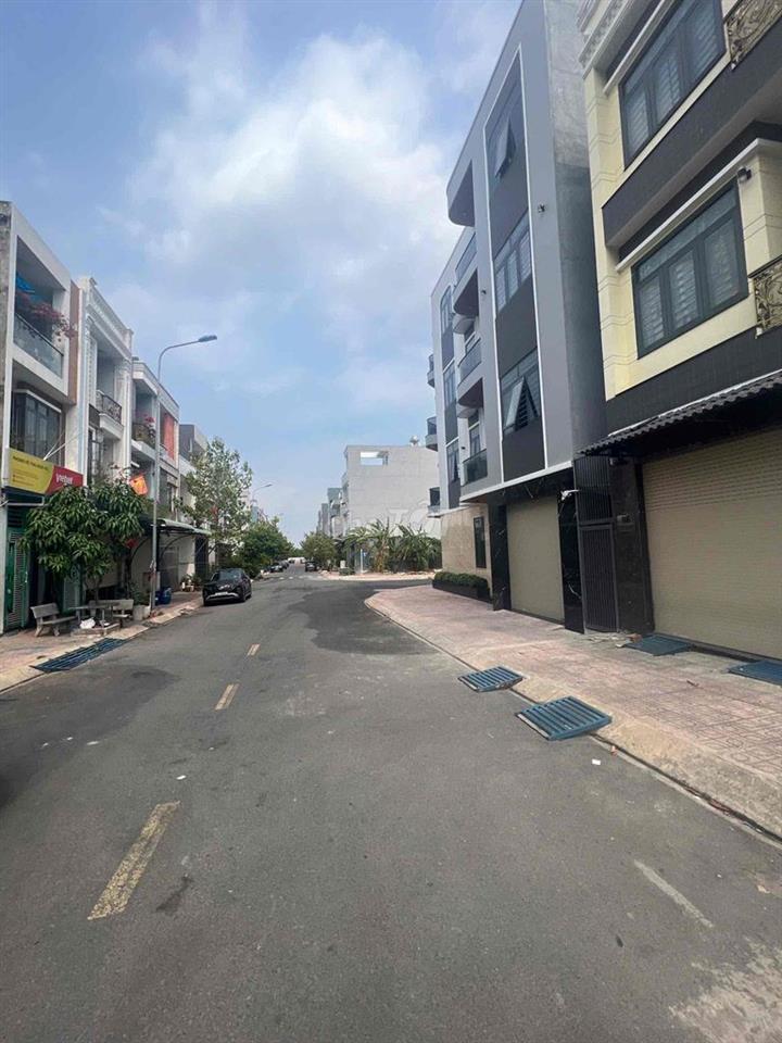 Chính chủ bán đất mặt tiền KDC Phú Hồng Thịnh 10