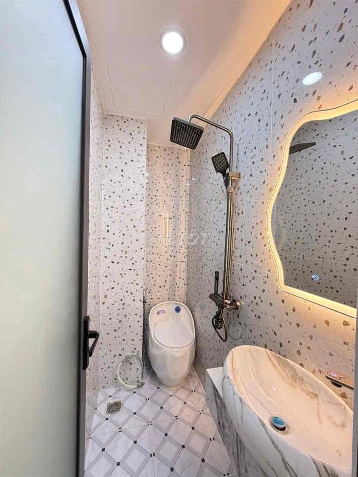 Chỉnh chủ bán nhà 4 tầng Phan Văn Trị, hẻm 7m thông, nhỉnh 6tỷ
