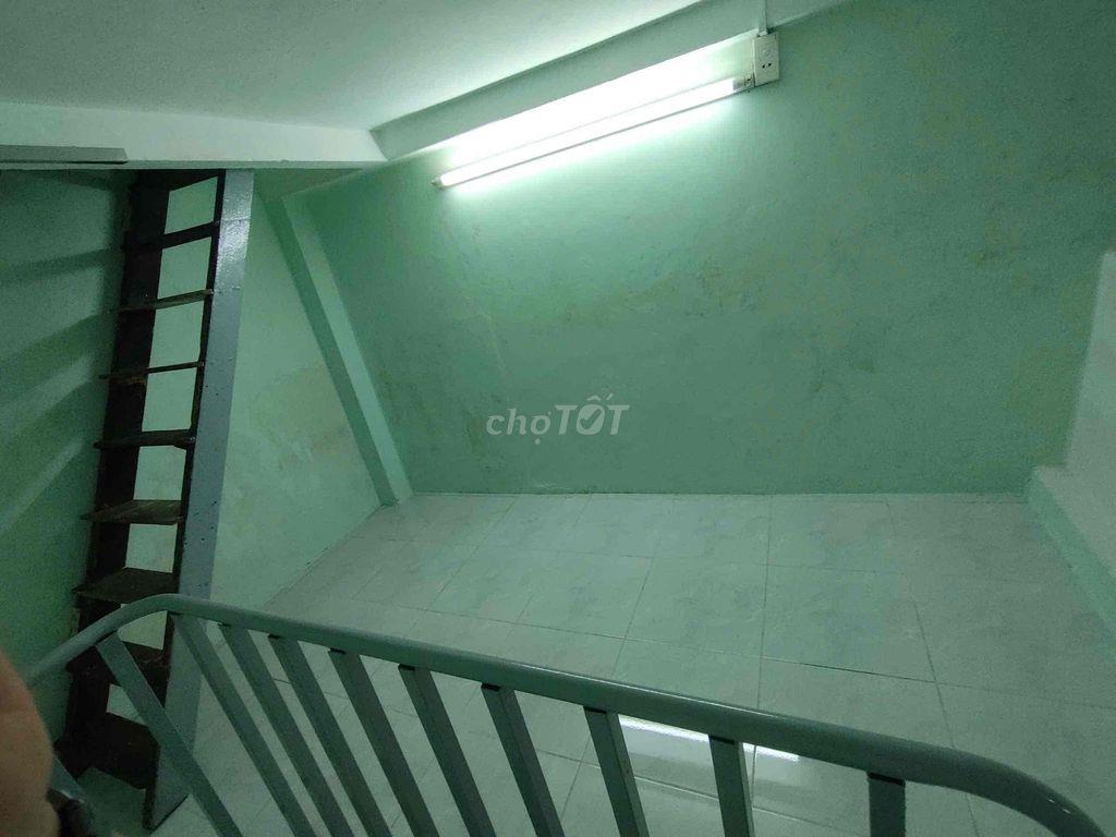 Cho thuê nhà nguyên căn 175/1 Dương Tử Giang, Quận 11