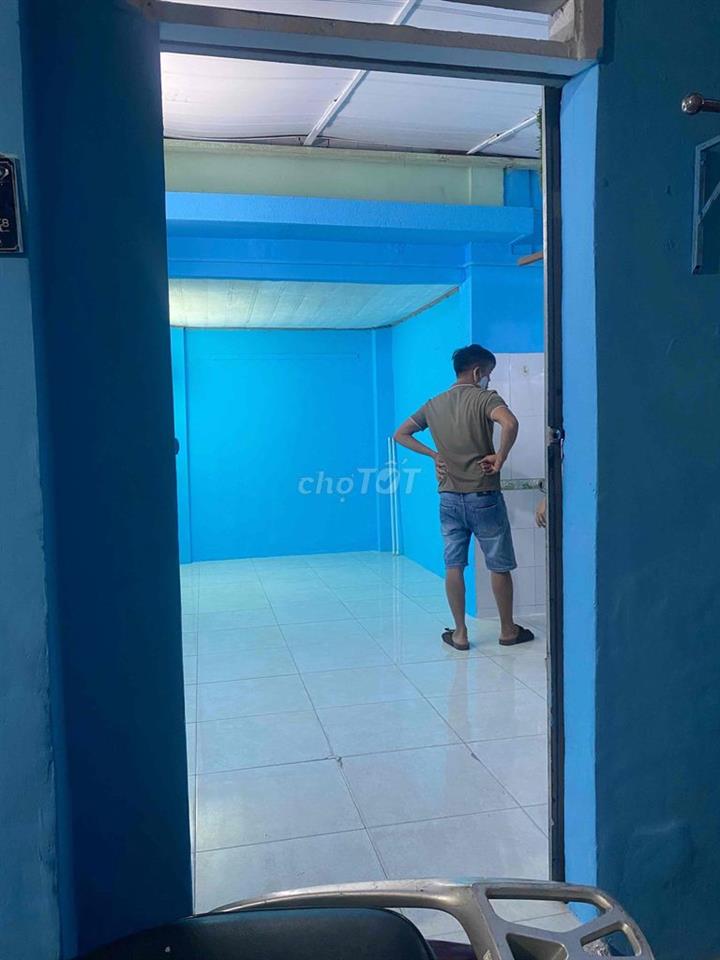 Phòng trống mặt tiền hẻm