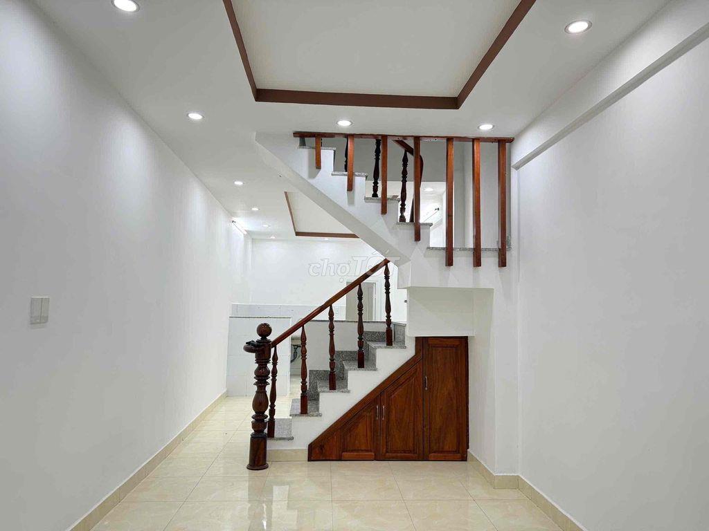 SIEU Phẩm bán đất tặng nhà 2 tầng DT 54M ( 3,10 x 18 ) đường lê văn vi