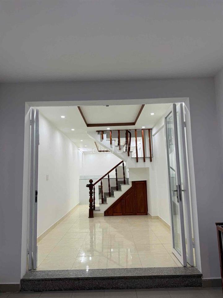 SIEU Phẩm bán đất tặng nhà 2 tầng DT 54M ( 3,10 x 18 ) đường lê văn vi