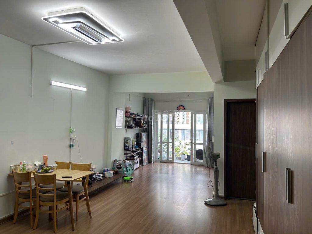 Bán CC Hoà Khánh 68m2 nội thất cao cấp