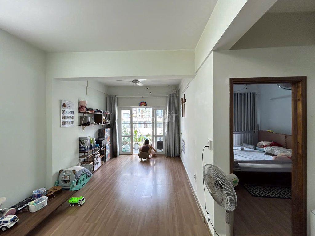 Bán CC Hoà Khánh 68m2 nội thất cao cấp