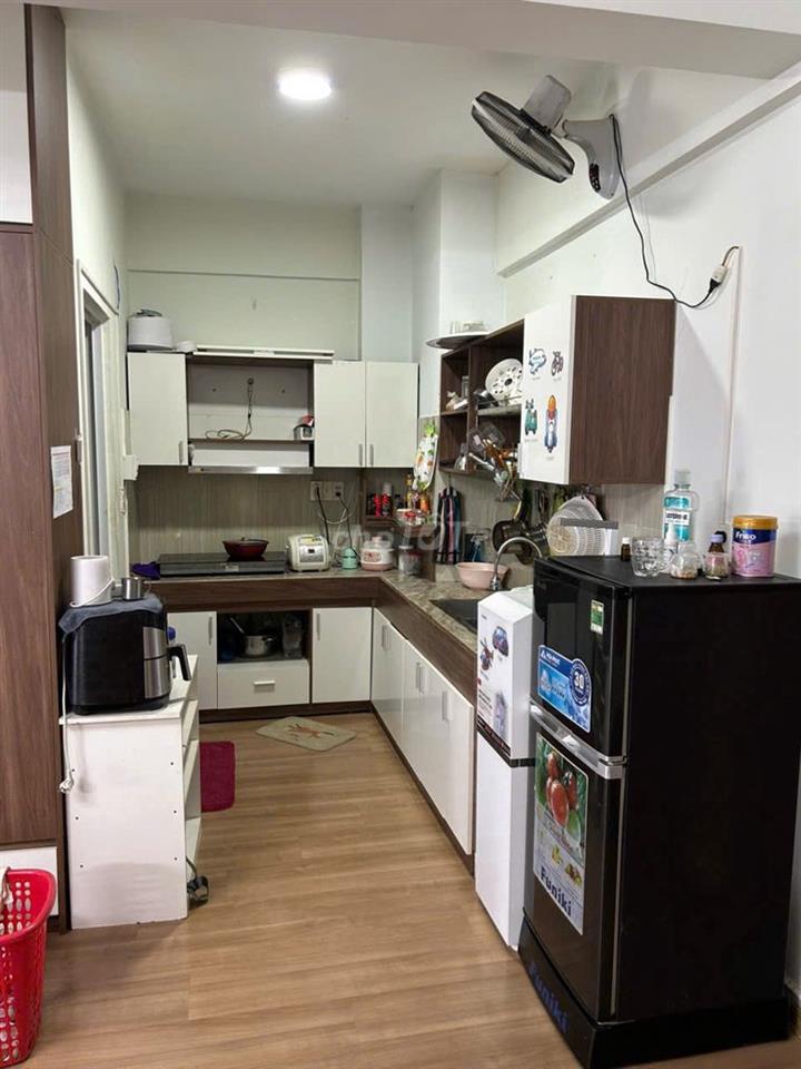 Bán CC Hoà Khánh 68m2 nội thất cao cấp