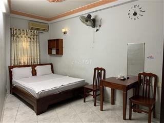 Cho thuê Phòng trọ mặt tiền đường Q5 - Giá Rẻ