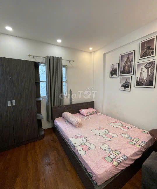 CHO THUÊ NHÀ 2 MẶT TIỀN : Hồ Hảo Hớn, Phường Cầu Ông Lãnh, Quận 1.