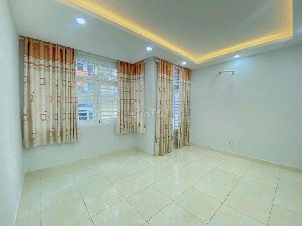 CHO THUÊ NHÀ : 343/  Tô Hiến Thành, Phường 12, Quận 10.