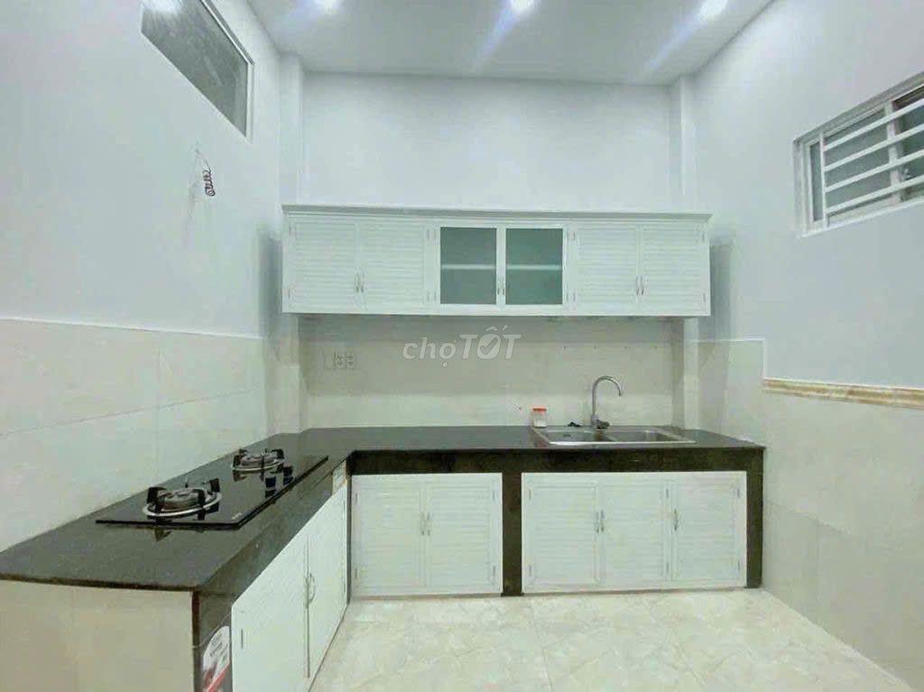 CHO THUÊ NHÀ : 343/  Tô Hiến Thành, Phường 12, Quận 10.