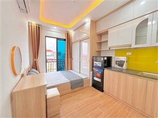 Sát cạnh đại học công nghiệp, có thể đi bộ tới trường