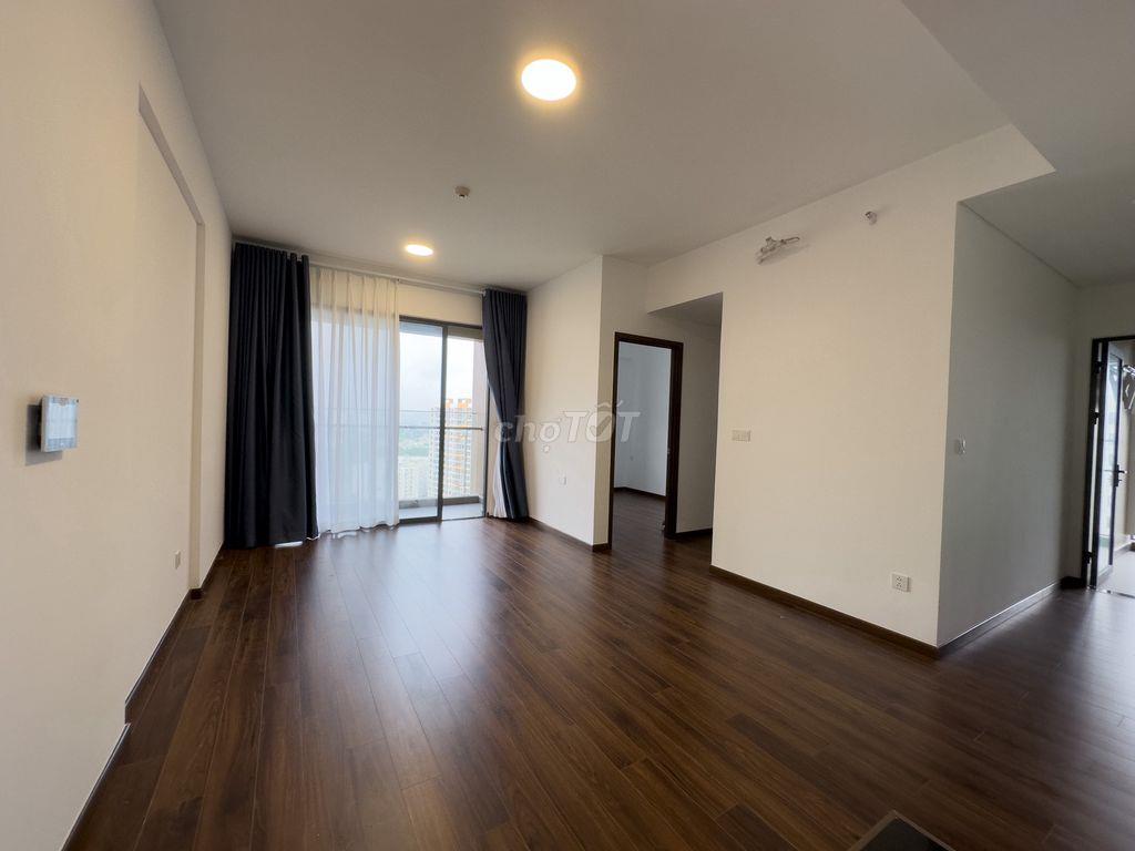 Cho thuê căn góc MP678, tầng cao, view trọn kênh đào