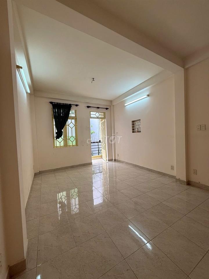 CHO SINH VIÊN NỮ THUÊ PHÒNG -CÓ WC RIÊNG-BAN CÔNG /CỬA SỔ THOÁNG MÁT