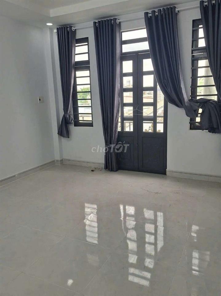 NHÀ BÁN NGUYỄN ẢNH THỦ_DT 4 X 18_ XÂY DỰNG 3LẦU 5 P.NGỦ 5 WC shr