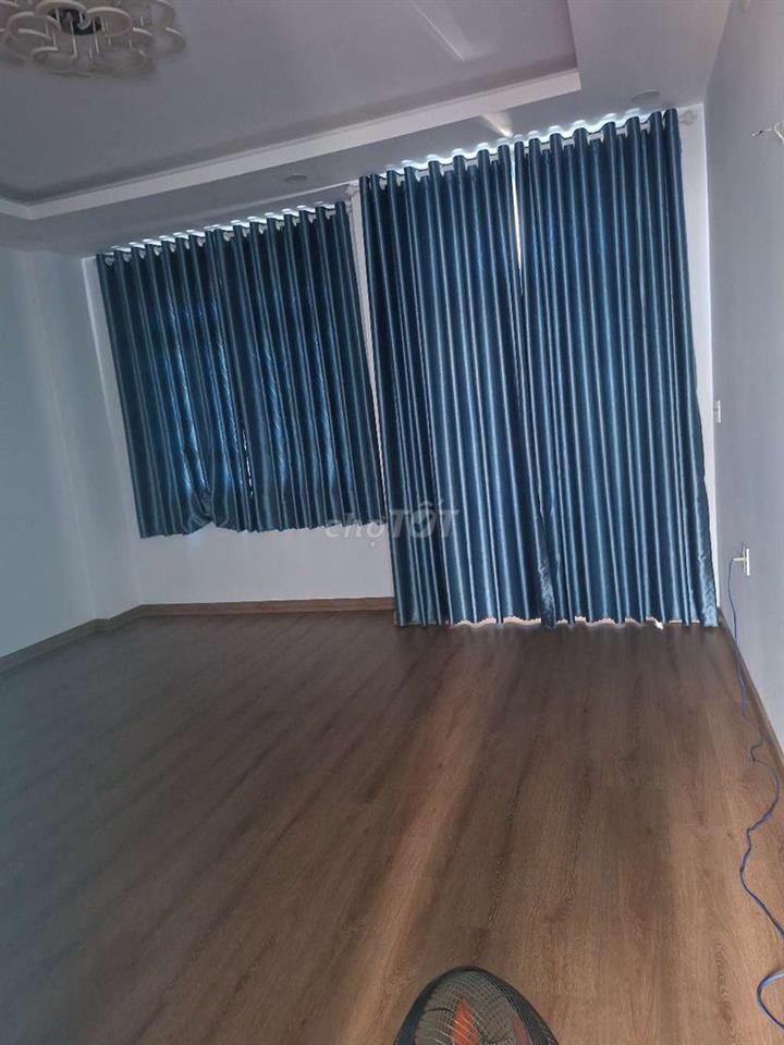 NHÀ BÁN 1/ DƯƠNG THỊ MƯỜI 5 X 15 : XÂY DỰNG 3LÂU 4PH NGỦ SHR