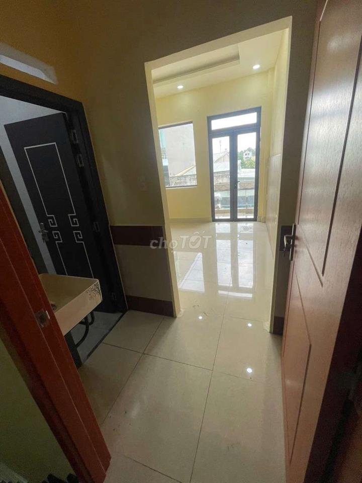 BÁN NHÀ TÔ KÝ/ 2LẦU 6PN, 88M KG lộ giới, sổ hoàn công chính chủ 5Tỷ lẻ