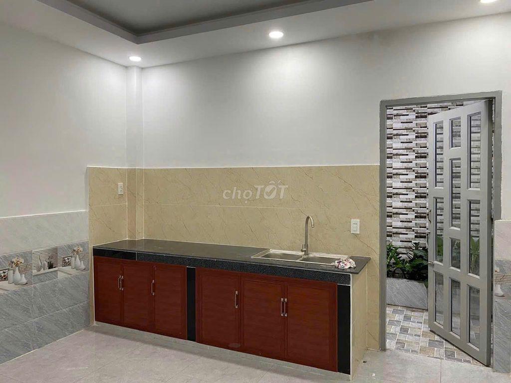 BÁN NHÀ H.THÀNH 13, 79M², HẺM XE TẢI, NGAY CHỢ.