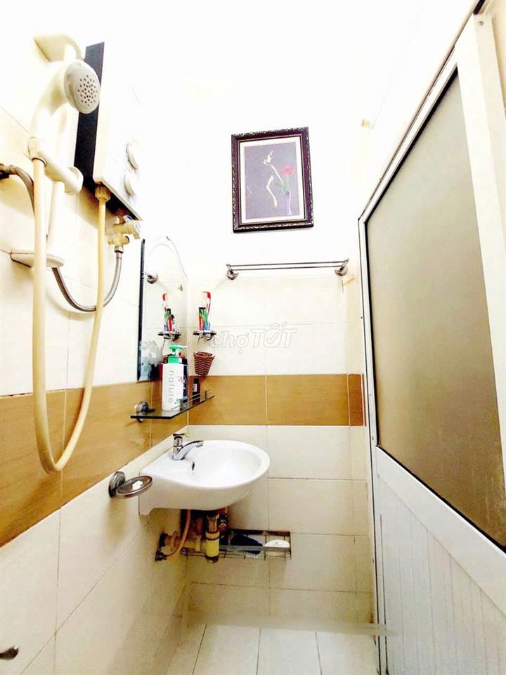 Nhà hẻm full nội thất gần chợ Trần Văn Quang- P. Bảy Hiền