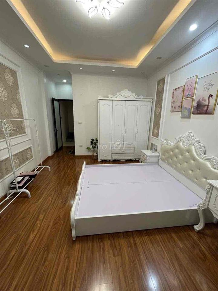 Nhà nguyên căn phù hợp gia đình khu vực yên tĩnh