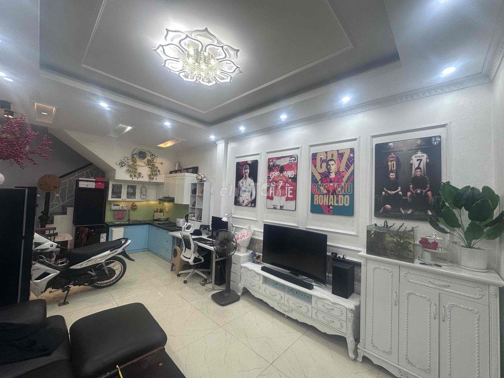 Nhà nguyên căn phù hợp gia đình khu vực yên tĩnh