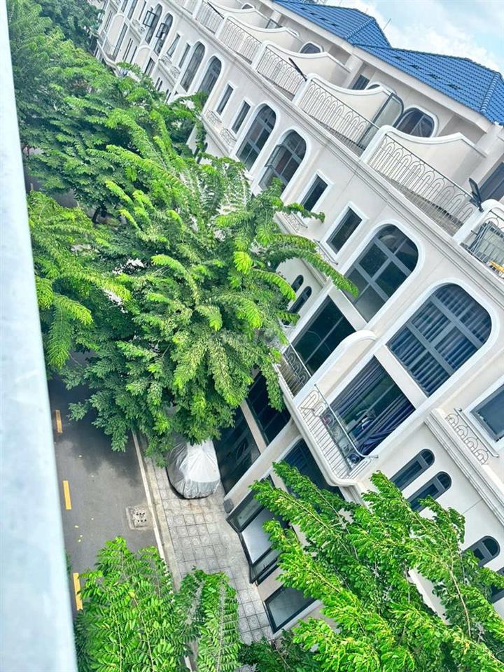 Bán nhà phố liền kề