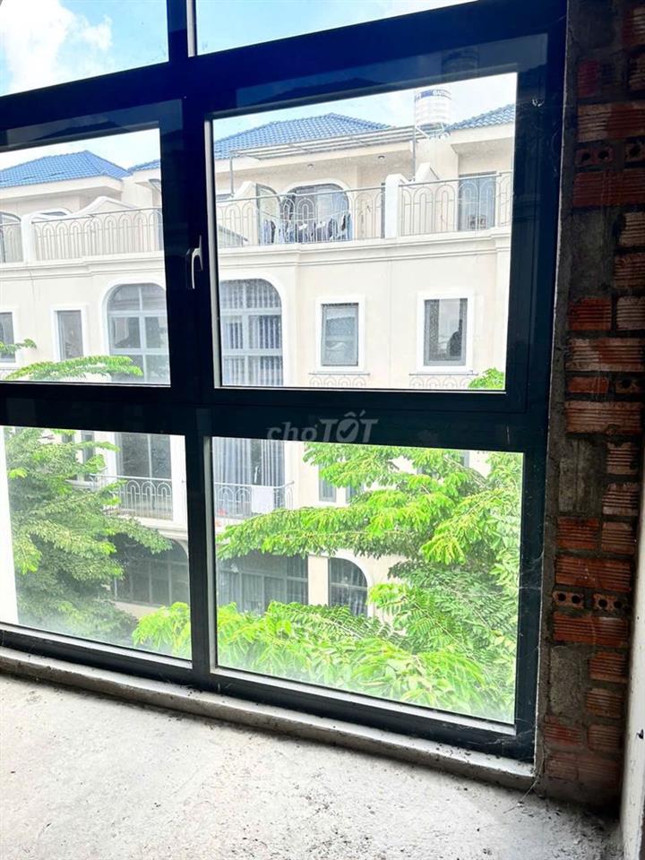 Bán nhà phố liền kề