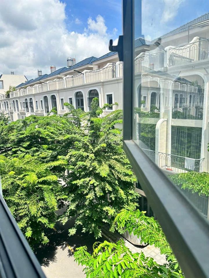 Bán nhà phố liền kề