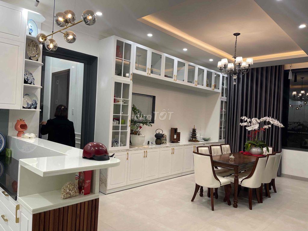 phòng đẹp full nội thất .