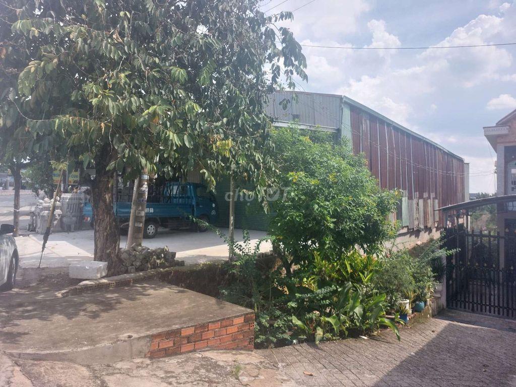 Bán nhà kho mặt tiền Đại lộ Bình Dương 