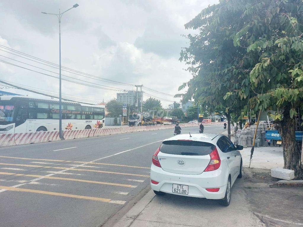 Bán nhà kho mặt tiền Đại lộ Bình Dương 