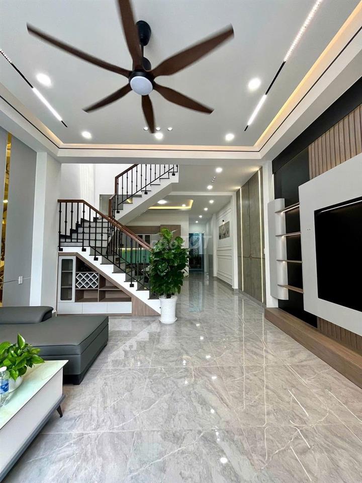 Việt kiều Mỹ xây nhà chưa kịp ở bán gấp căn nhà lầu ngay Bình Hoà 