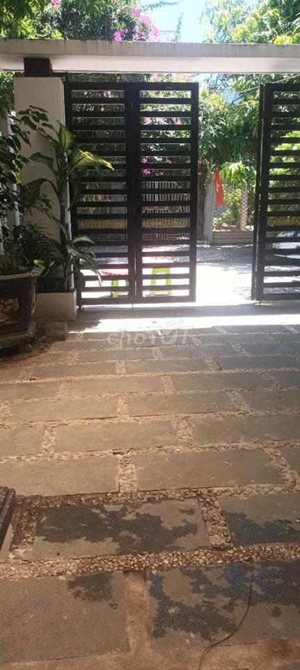 Chuyển công tác, cần bán nhà full nội thất