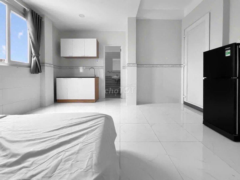 Phòng Đón nắng full nội thất - Lê Văn Sỹ, gần Nhà Thờ Ba Chuông Quận 3
