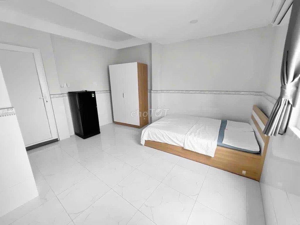 Phòng Đón nắng full nội thất - Lê Văn Sỹ, gần Nhà Thờ Ba Chuông Quận 3