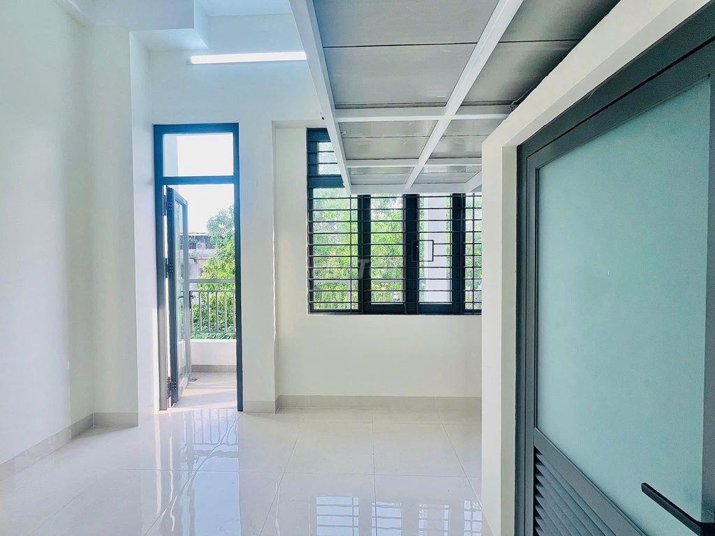 Gác Lửng Ban Công - THÉP MỚI, Gần Chợ Hoàng Hoa Thám Tân Bình