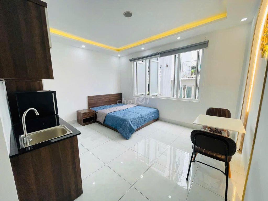 Phòng Đón Nắng - PHAN HUY ÍCH gần Khu Công Nghiệp Tân Bình