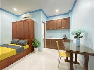 Ngay Đh Bách Khoa, ĐH Kinh Tế - gần cầu Vượt 3/2 Quận 10