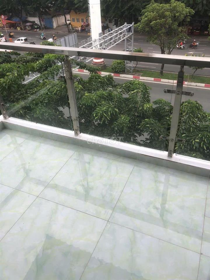Cho thuê phòng: DT: 4 x 8m(toilet riêng nhà mới sạch sẽ)