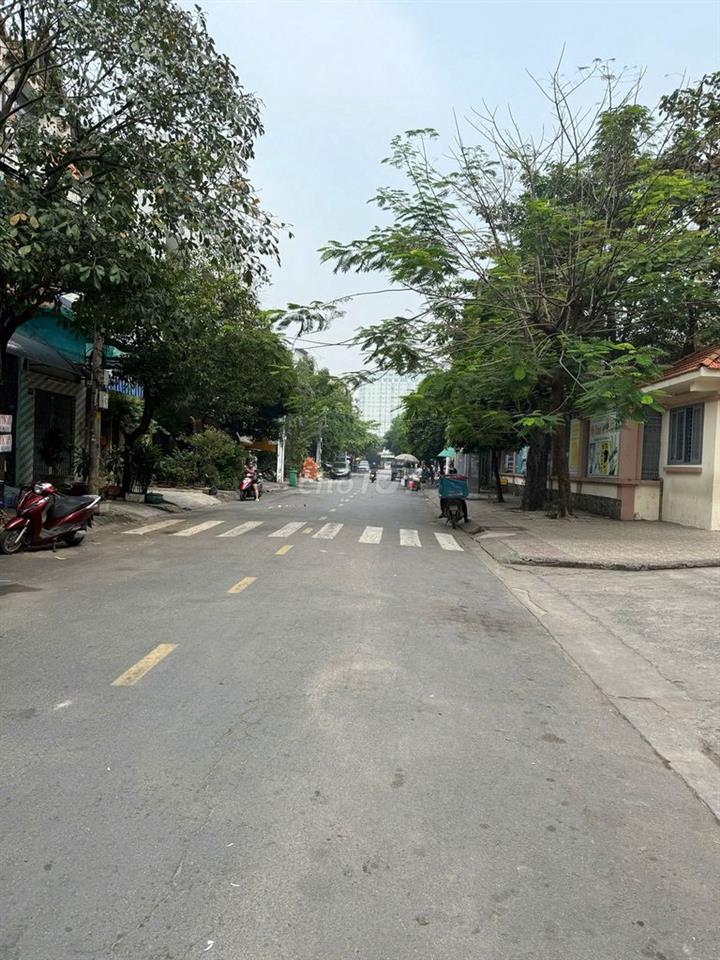 BÁN NHÀ MẶT TIỀN KINH DOANH SIÊU ĐẮC ĐỊA NGUYỄN CHÍ THANH - Q5