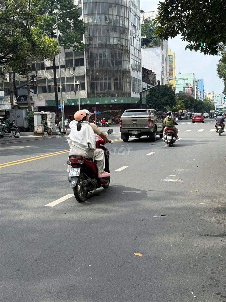 BÁN NHÀ MẶT TIỀN KINH DOANH SIÊU ĐẮC ĐỊA NGUYỄN CHÍ THANH - Q5