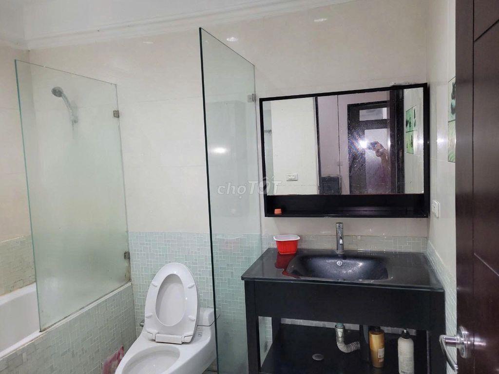 Bán gấp chung cư Screc Quận 3 110m2 3PN 3WC Giảm sốc 500tr chỉ 4,98 tỷ