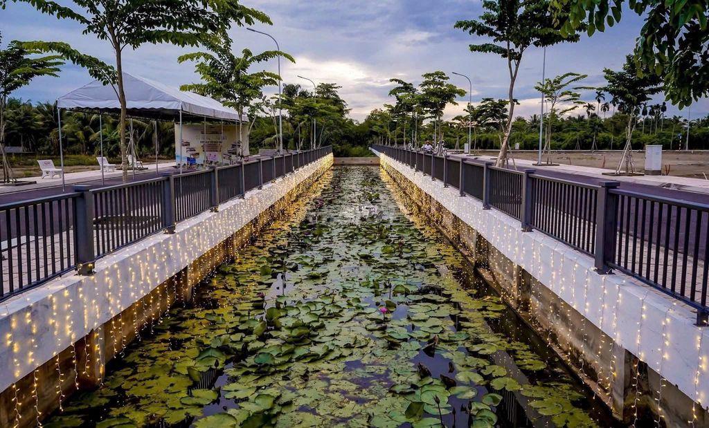 CHỈ CÒN 2 NỀN LIỀN KỀ, ĐỐI DIỆN CÔNG VIÊN