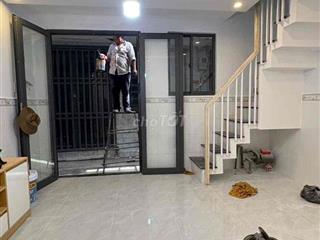 Cần bán cân nhà đang ở , do muốn đổi vị trí