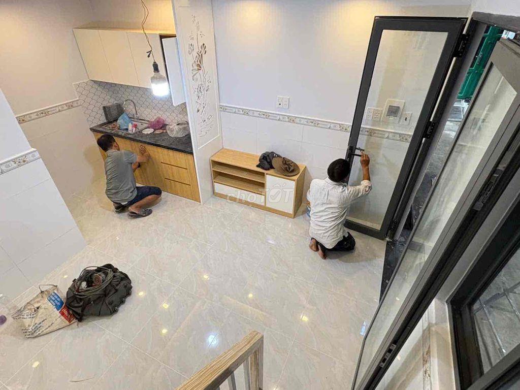 Cần bán cân nhà đang ở , do muốn đổi vị trí