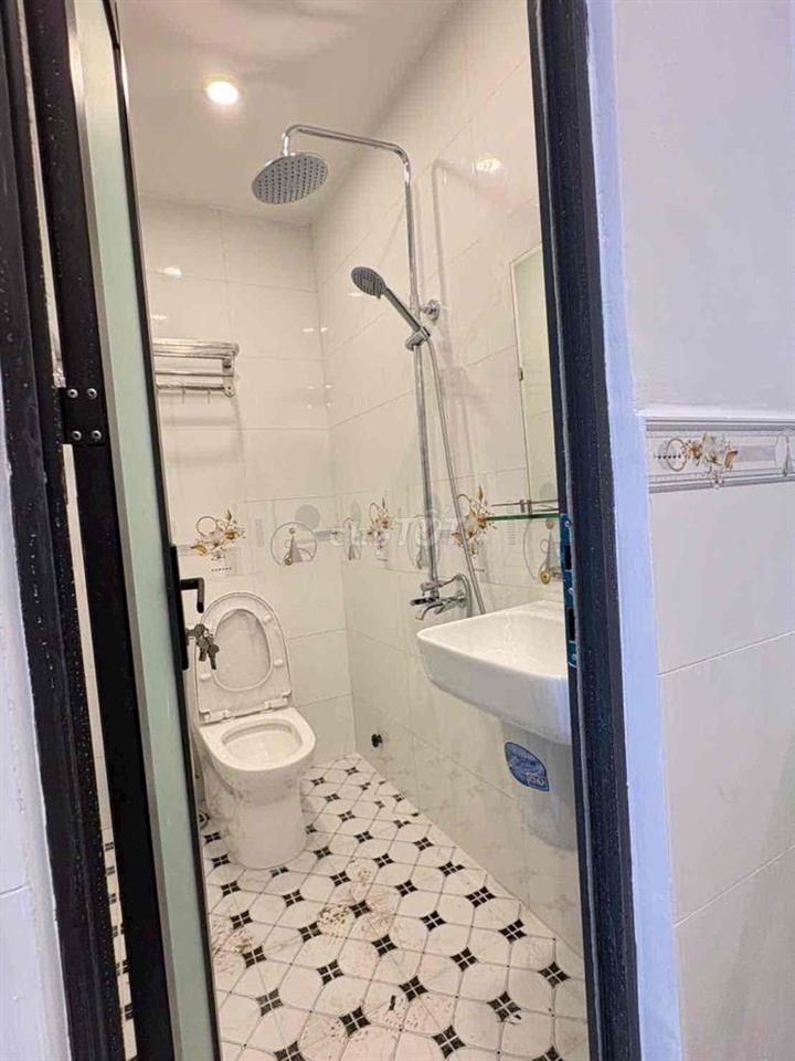 Cần bán cân nhà đang ở , do muốn đổi vị trí