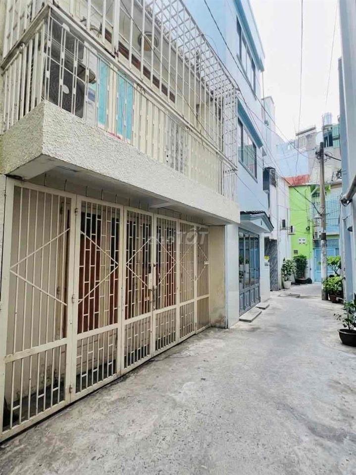 VỊ TRÍ TRUNG TÂM PHÚ NHUẬN , NGAY PHAN XÍCH LONG , NGANG 5,5 M